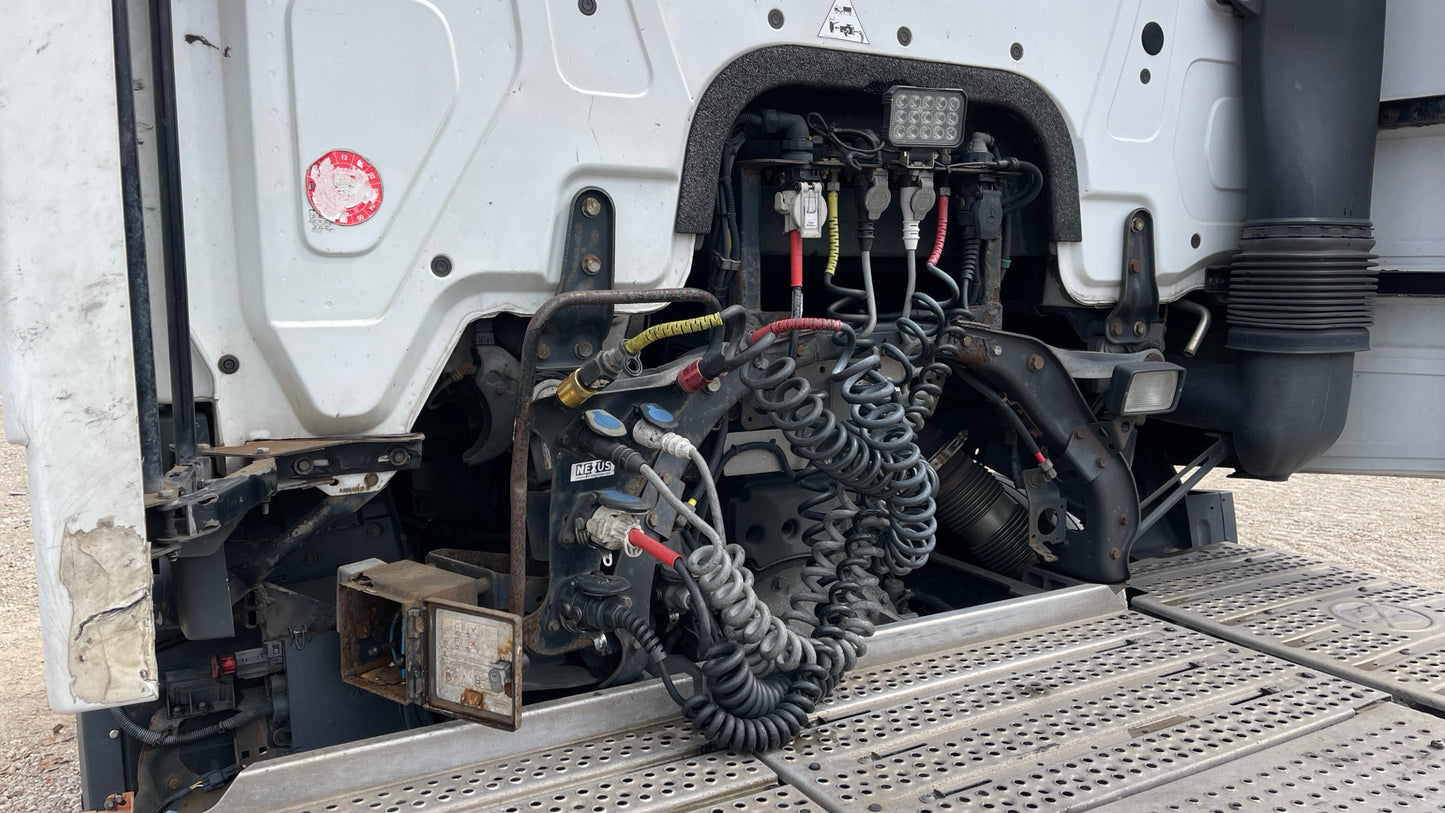 Mercedes-Benz Actros 1840 Low Ride Tractor Unit – 2015 (YK15 GZM)