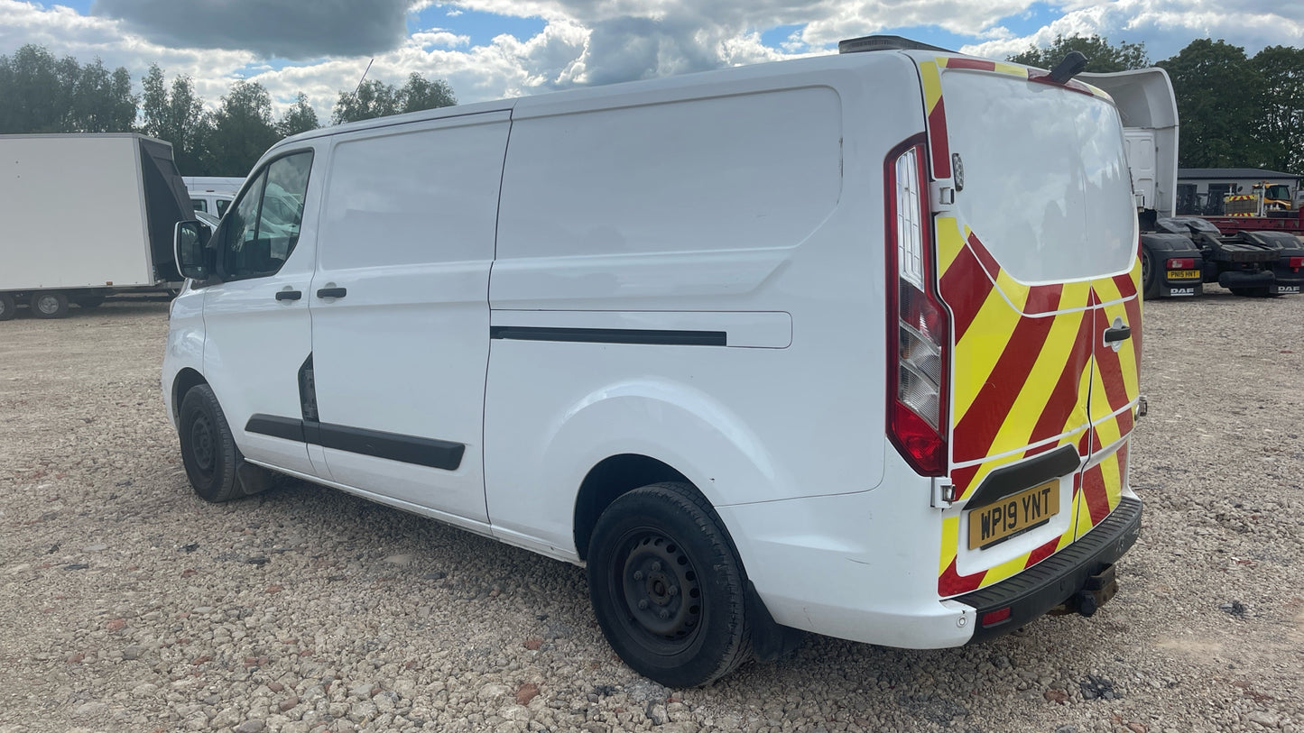 Ford Transit Custom 2.0 300 EcoBlue Trend L2 H1 Euro 6 Panel Van – 2019 (WP19 YNT)