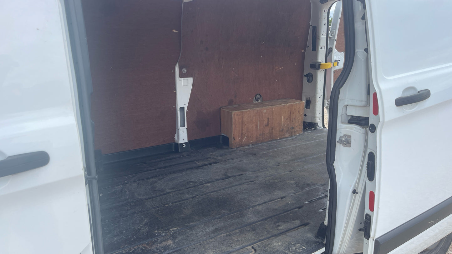 Ford Transit Custom 2.0 300 EcoBlue Trend L2 H1 Euro 6 Panel Van – 2019 (WP19 YNT)