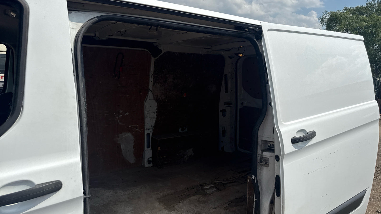 Ford Transit Custom 2.0 TDCi 290 L1 H1 Panel Van – 2017 (GU17 KVR)