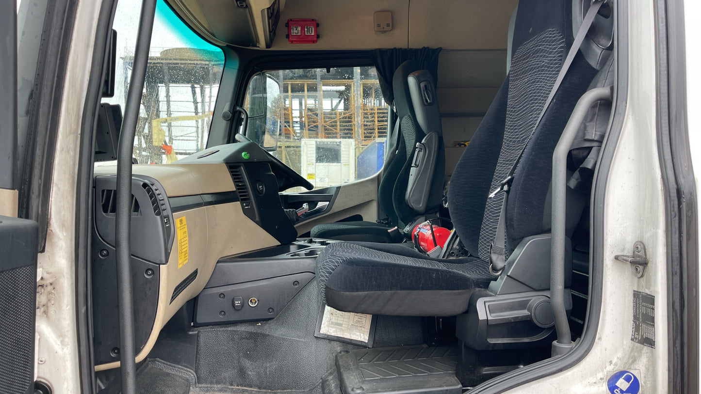 Mercedes-Benz Actros 1840 Tractor Unit – 2015 (BL64 UUO)