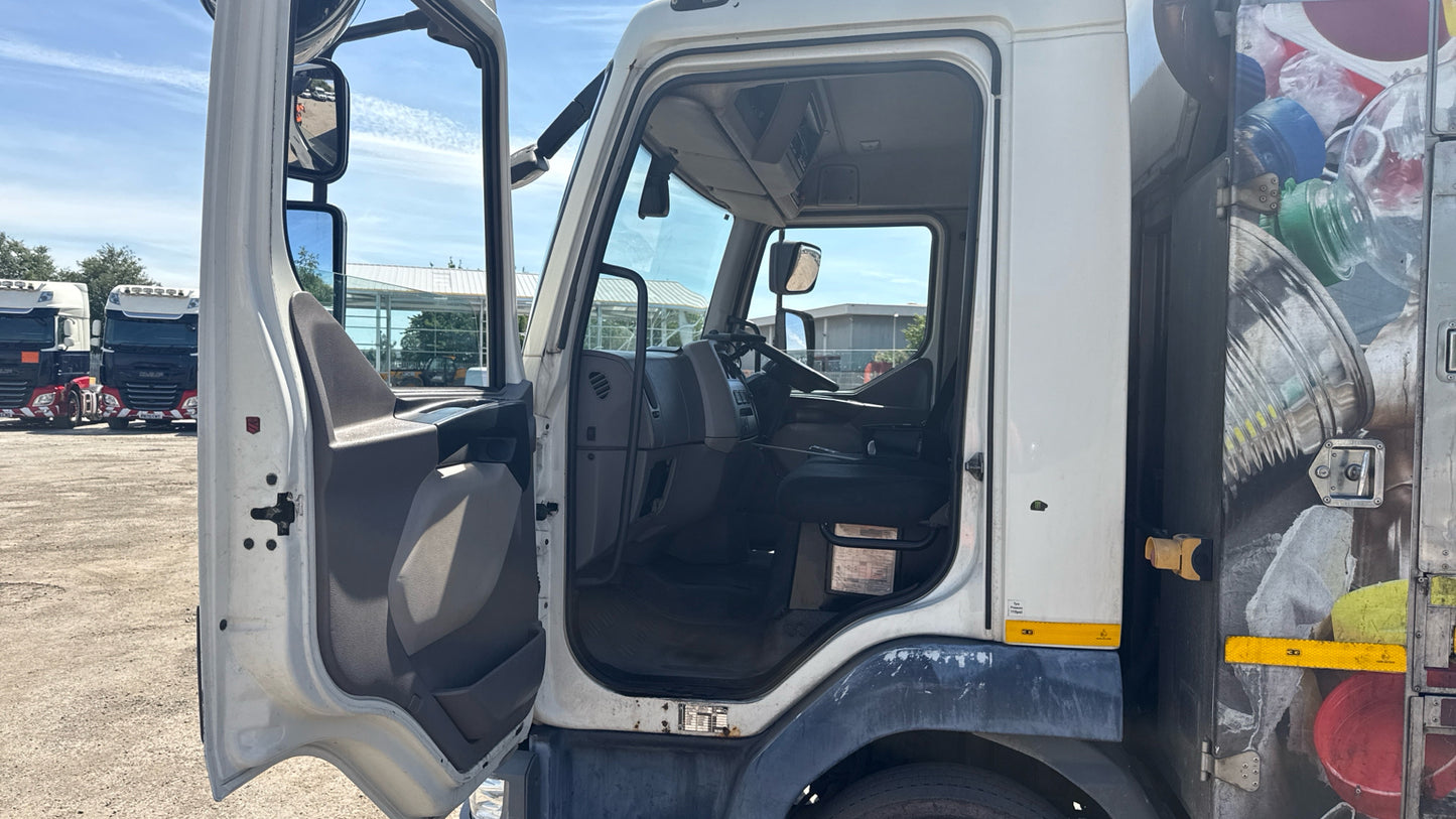 DAF LF 180 Recycle Unit – 2016 (DG16 KUE)