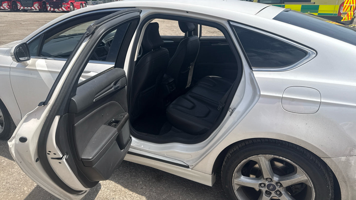 Ford Mondeo 2.0 TDCi Titanium Euro 6 (s/s) Hatchback – 2016 (YF66 MZT)