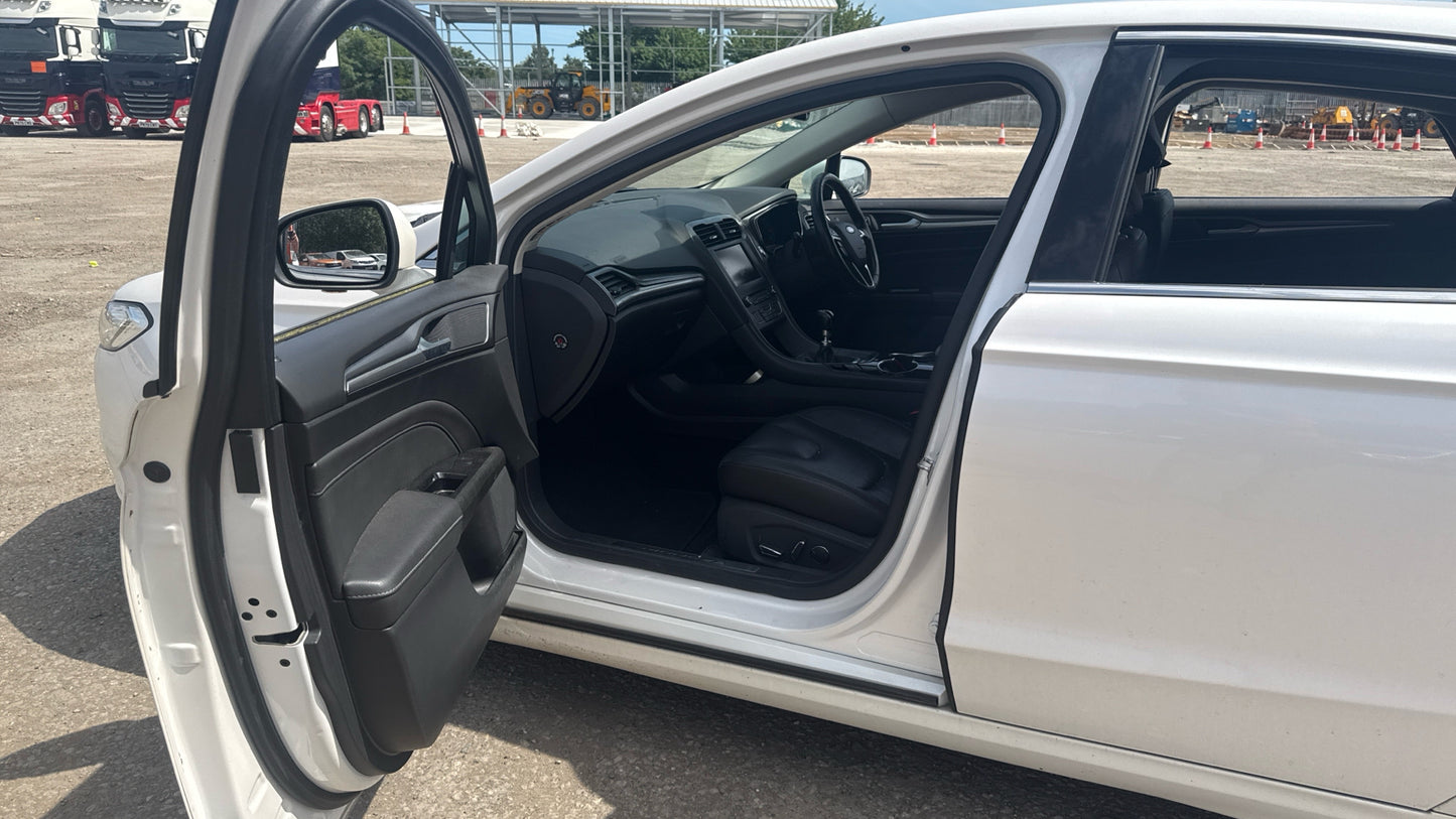 Ford Mondeo 2.0 TDCi Titanium Euro 6 (s/s) Hatchback – 2016 (YF66 MZT)