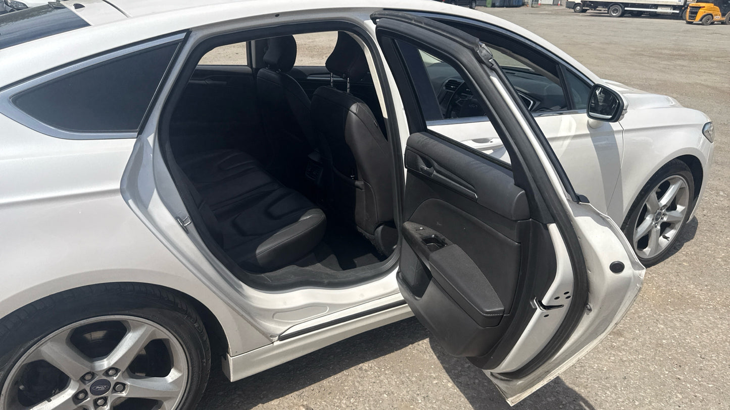 Ford Mondeo 2.0 TDCi Titanium Euro 6 (s/s) Hatchback – 2016 (YF66 MZT)