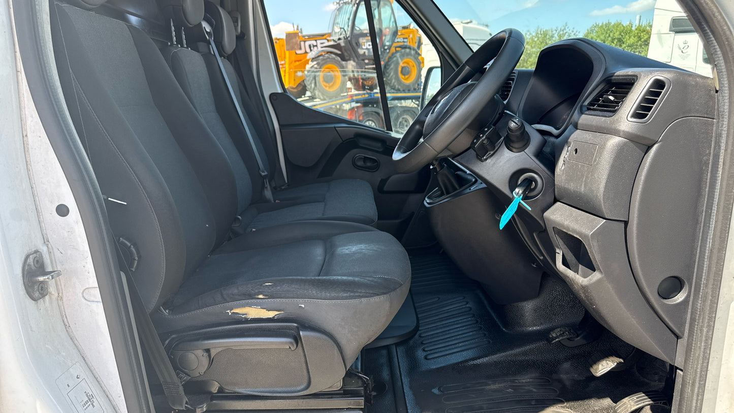Renault Master 2.3 dCi 35 Business FWD LWB High Roof Euro 6 – 2020 (RV20 UZS)