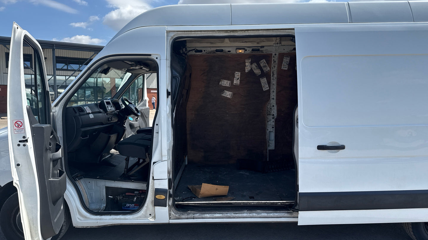 Renault Master 2.3 dCi 35 Business FWD LWB High Roof Euro 6 – 2020 (RV20 UZS)