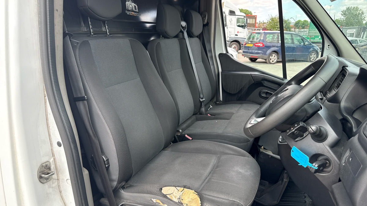 Renault Master 2.3 dCi 35 Business FWD LWB High Roof Euro 6 – 2019 (RJ69 CAE)
