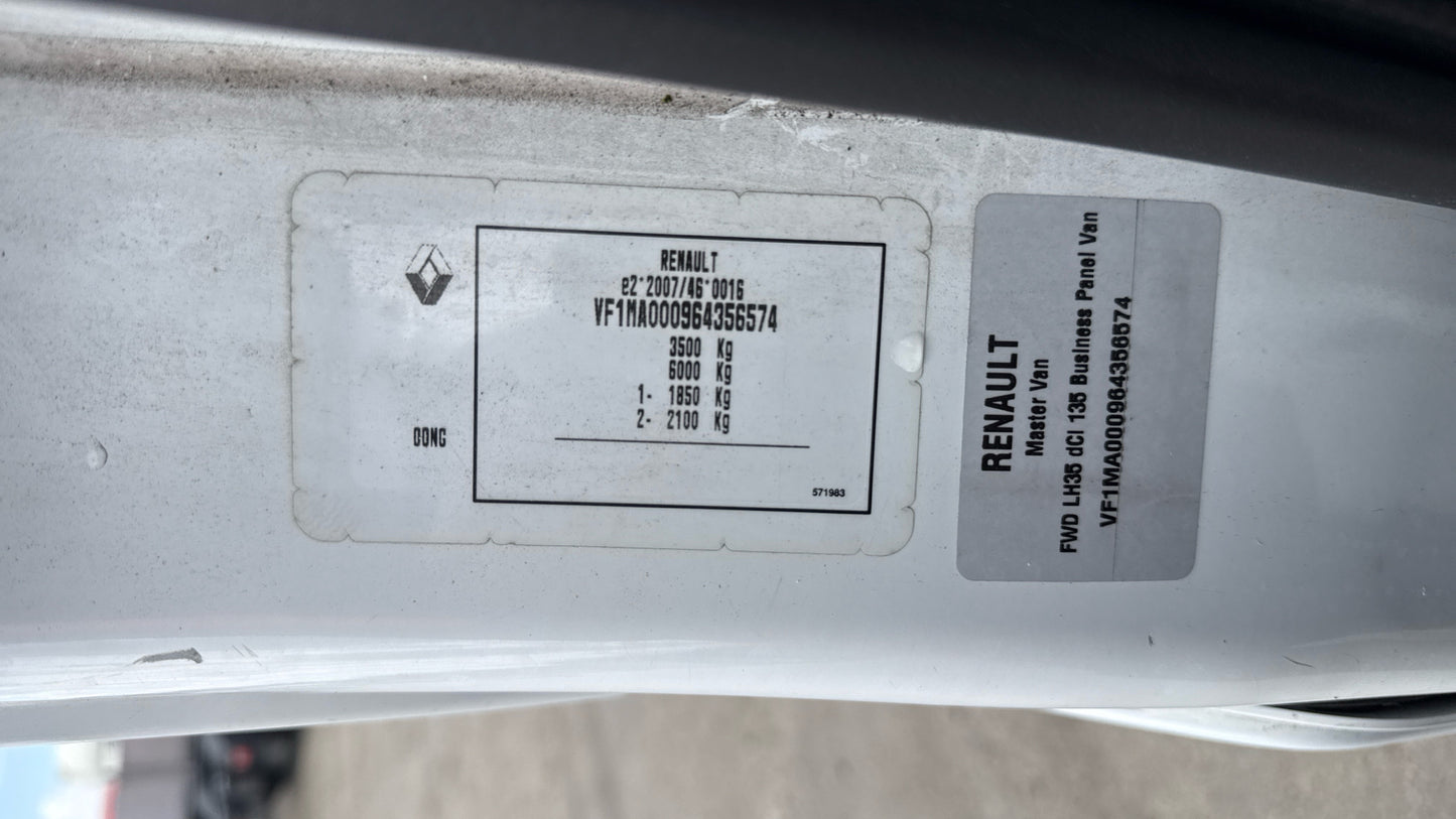 Renault Master 2.3 dCi 35 Business FWD LWB High Roof Euro 6 – 2019 (RJ69 CAE)