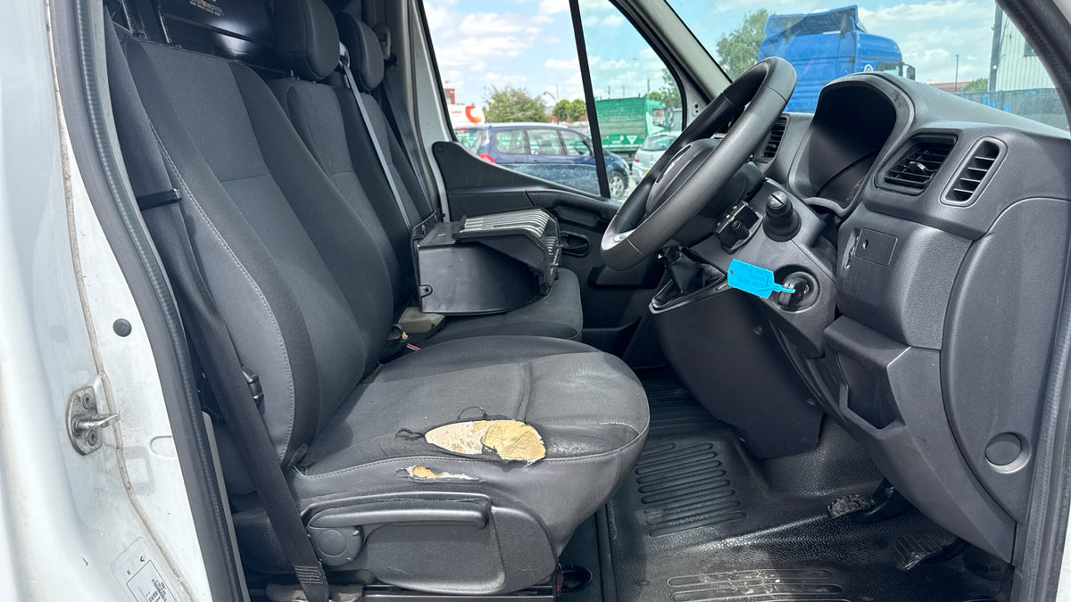 Renault Master 2.3 dCi 35 Business FWD LWB High Roof Euro 6 – 2019 (RJ69 CAE)
