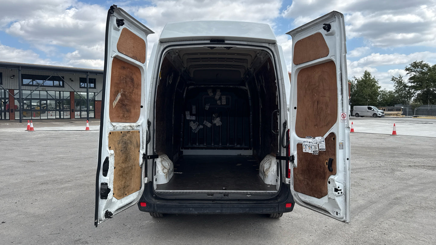 Renault Master 2.3 dCi 35 Business FWD LWB High Roof Euro 6 – 2019 (RJ69 CAE)