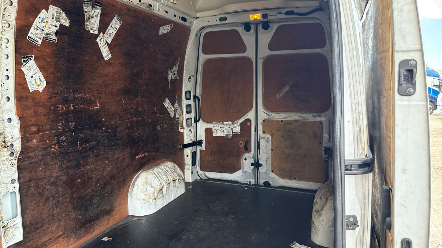 Renault Master 2.3 dCi 35 Business FWD LWB High Roof Euro 6 – 2019 (RJ69 CAE)