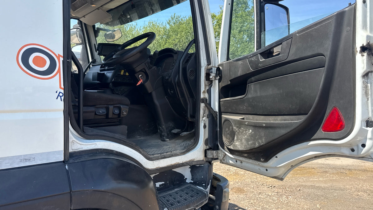Iveco X-Way 460 8x4 Tipper – 2019 (YD69 JXH)