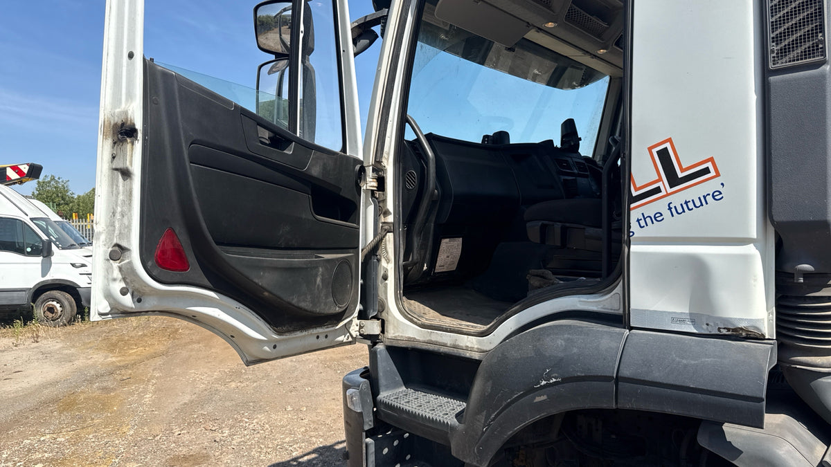 Iveco X-Way 460 8x4 Tipper – 2019 (YD69 JXH)