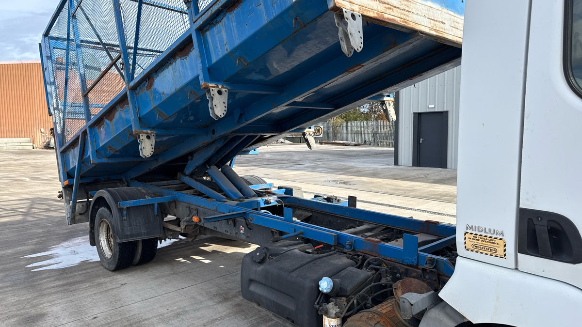 Renault Trucks Midlum Tipper – 2008 (BX08 DKN)