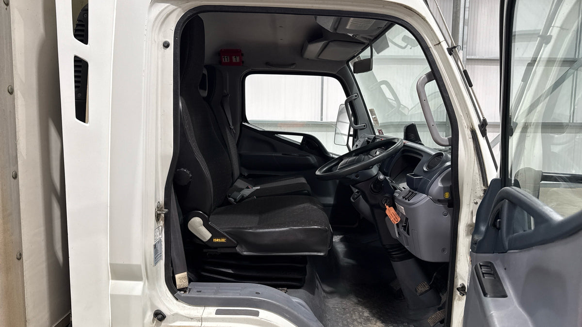 FUSO Canter 7C18 Curtainside – 2019 (BV19 JKF)