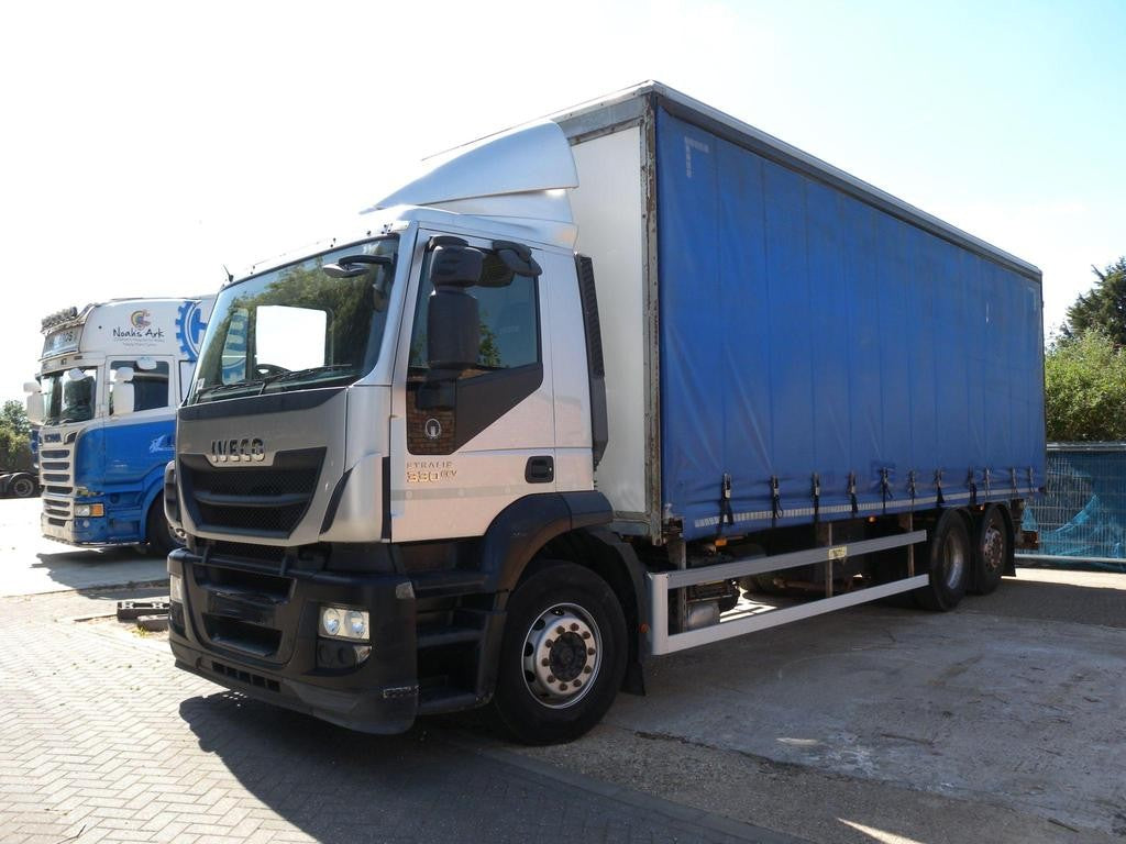 Iveco Stralis 330 Curtain Side Rigid Truck – 2014