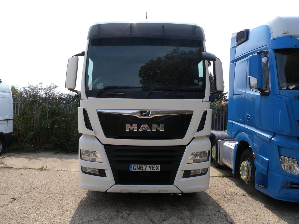 MAN TGX 26.460 Sleeper Cab Tractor Unit – 2018