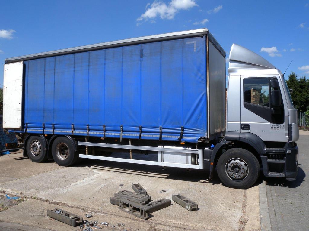Iveco Stralis 330 Curtain Side Rigid Truck – 2014