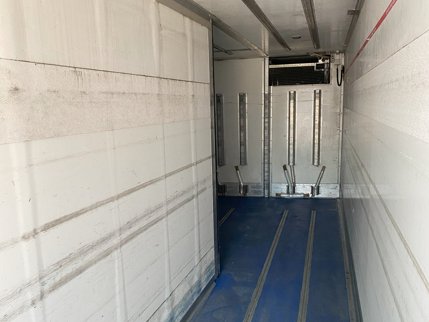 Mercedes-Benz Antos 1827 BLUETEC Temperature Controlled Rigid Truck – 2015