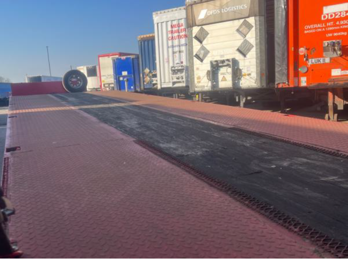 Weightlifter Flatbed Trailer – 2008 – Semi Trailer