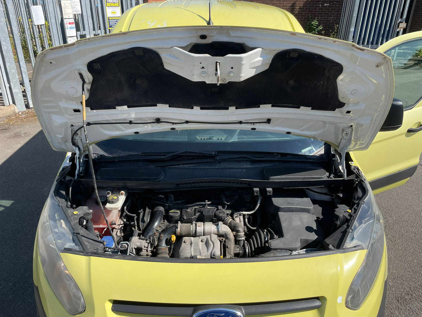 Ford Transit Connect 1.6 TDCi 220 – 2014 (64)