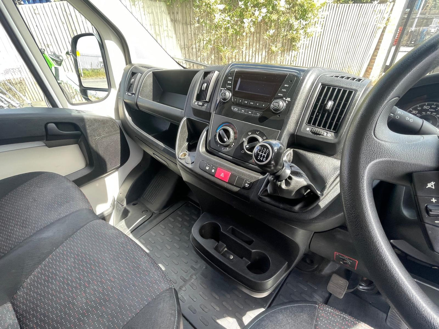 Peugeot Boxer 2.2 BlueHDi 335 S – 2019 (69)