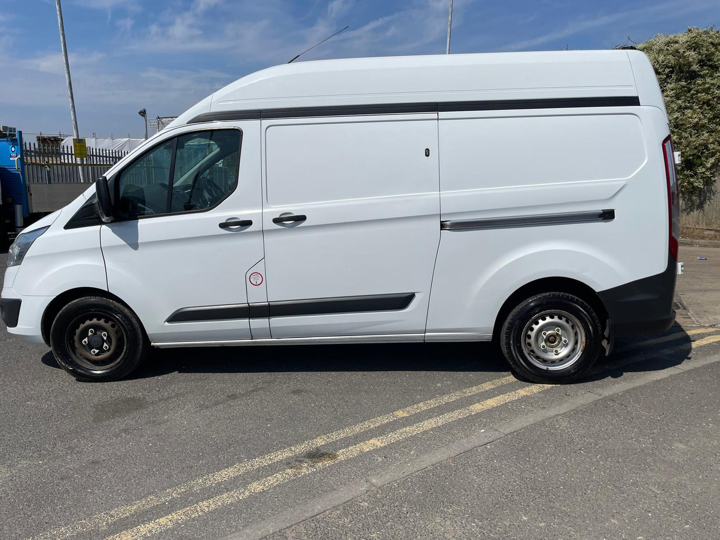 Ford Transit Custom 2.0 TDCi 340 Trend L2 H2 Panel Van – 2017