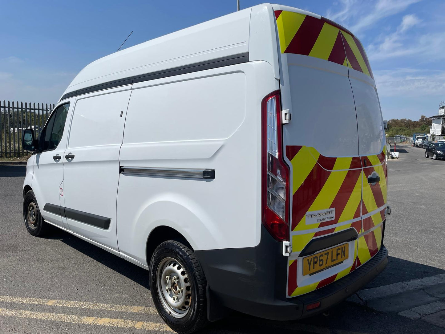 Ford Transit Custom 2.0 TDCi 340 Trend L2 H2 Panel Van – 2017