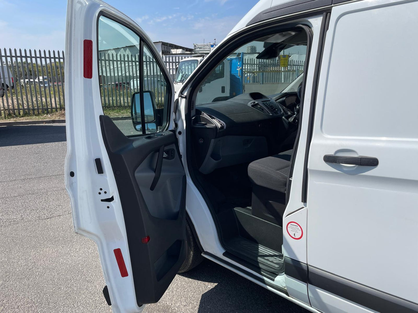 Ford Transit Custom 2.0 TDCi 340 Trend L2 H2 Panel Van – 2017