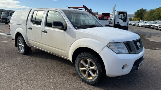Nissan Navara 2.5 dCi Visia 4WD Double Cab Pickup – 2015
