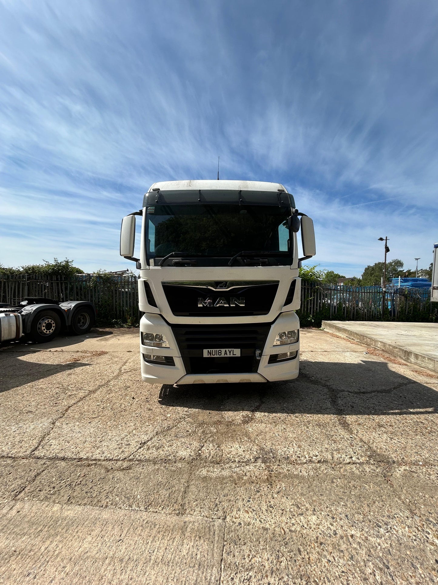 MAN TGX 26.460 Sleeper Cab Tractor Unit – 2018