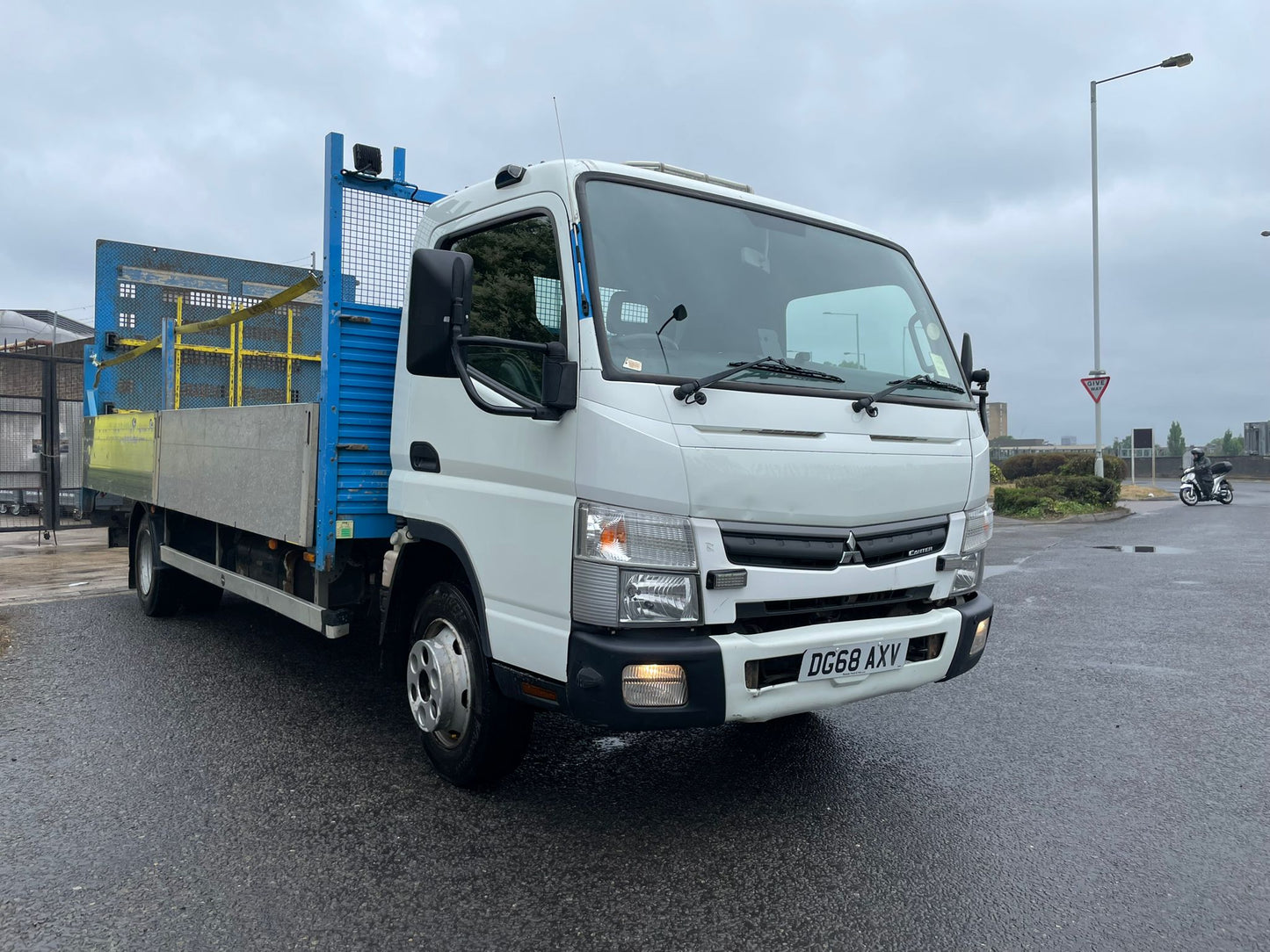 Mitsubishi Canter 7C18 43 Dropside Rigid Truck – 2018