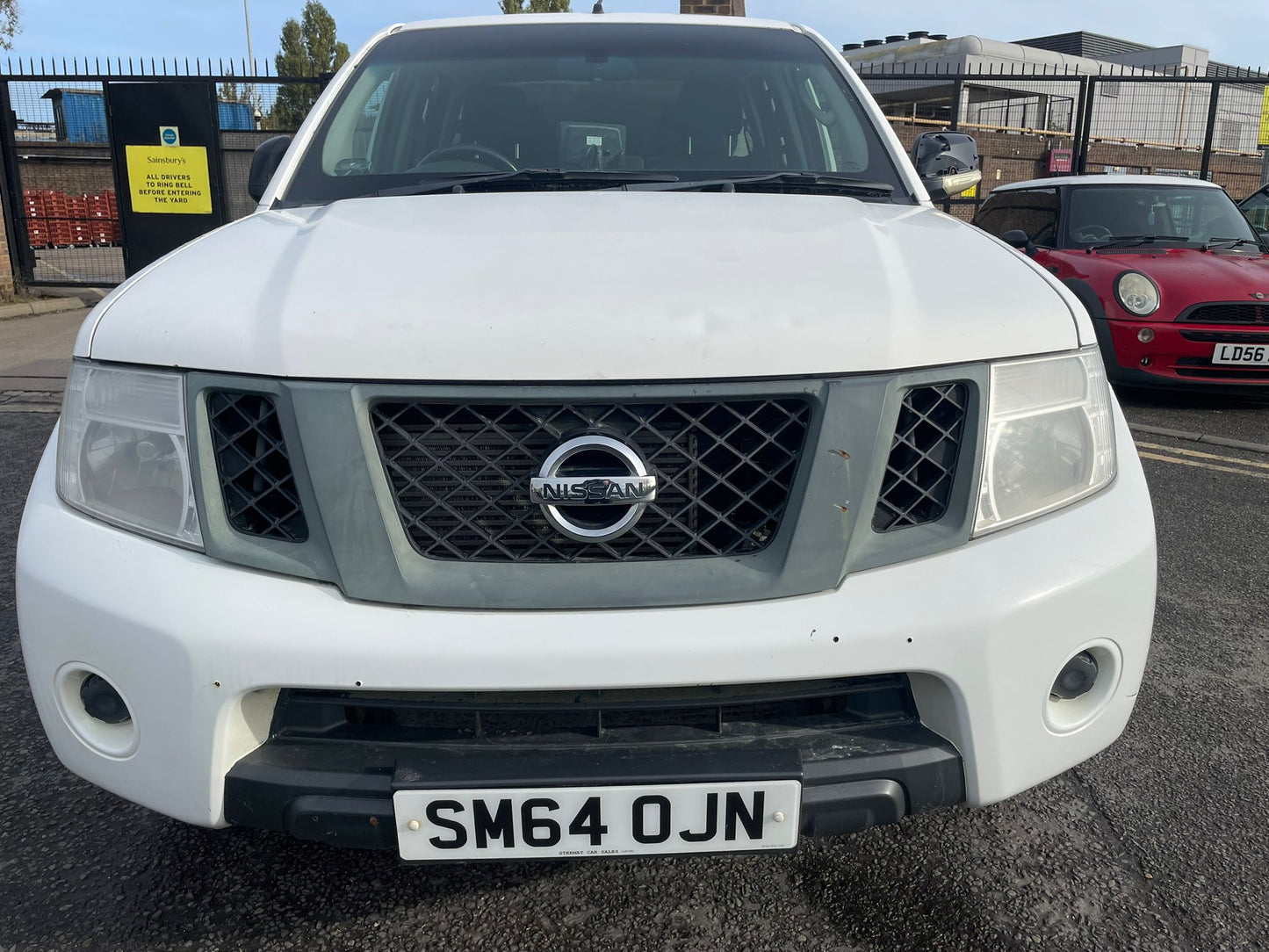 Nissan Navara 2.5 dCi Visia 4WD Double Cab Pickup – 2015