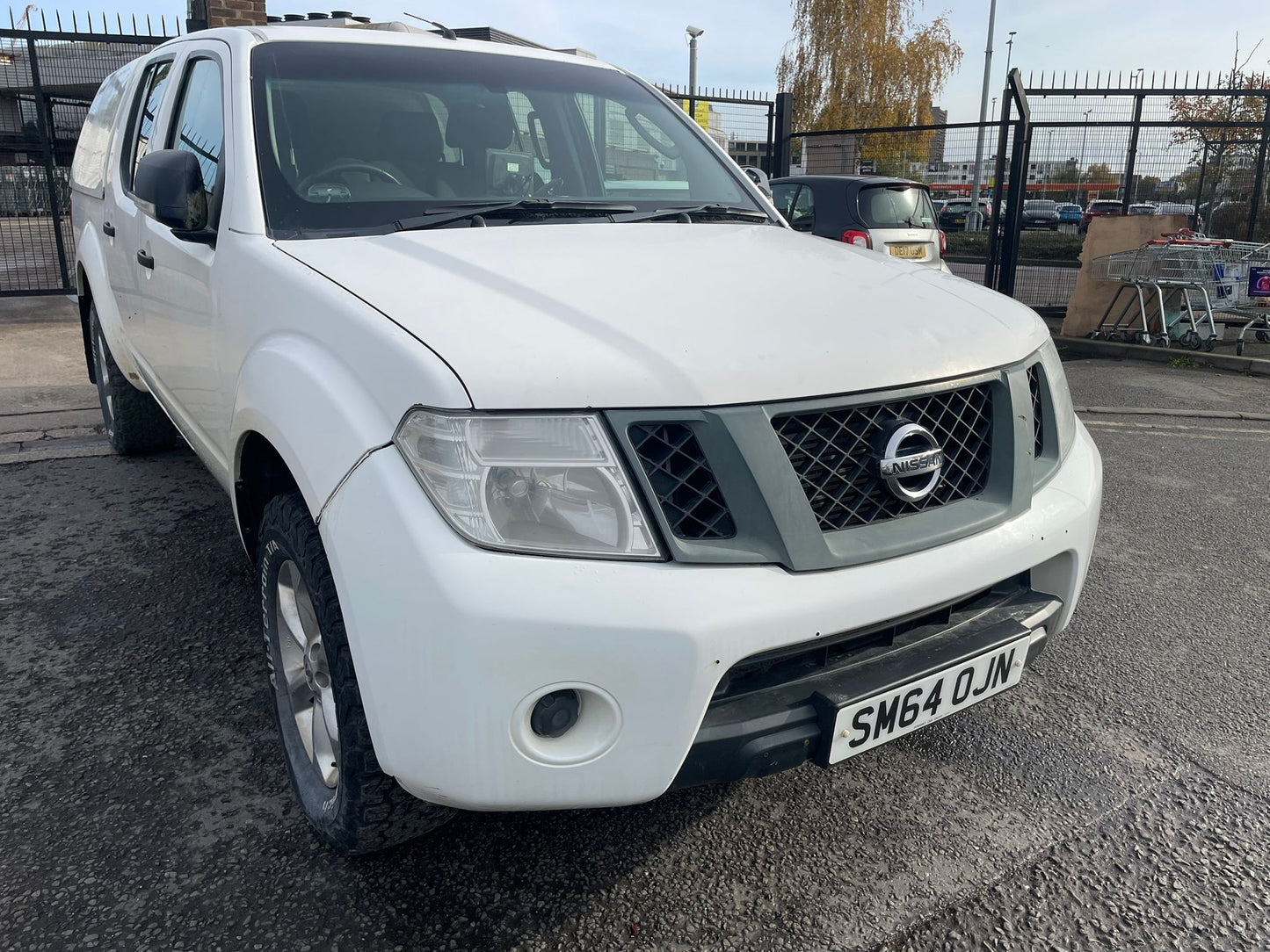 Nissan Navara 2.5 dCi Visia 4WD Double Cab Pickup – 2015