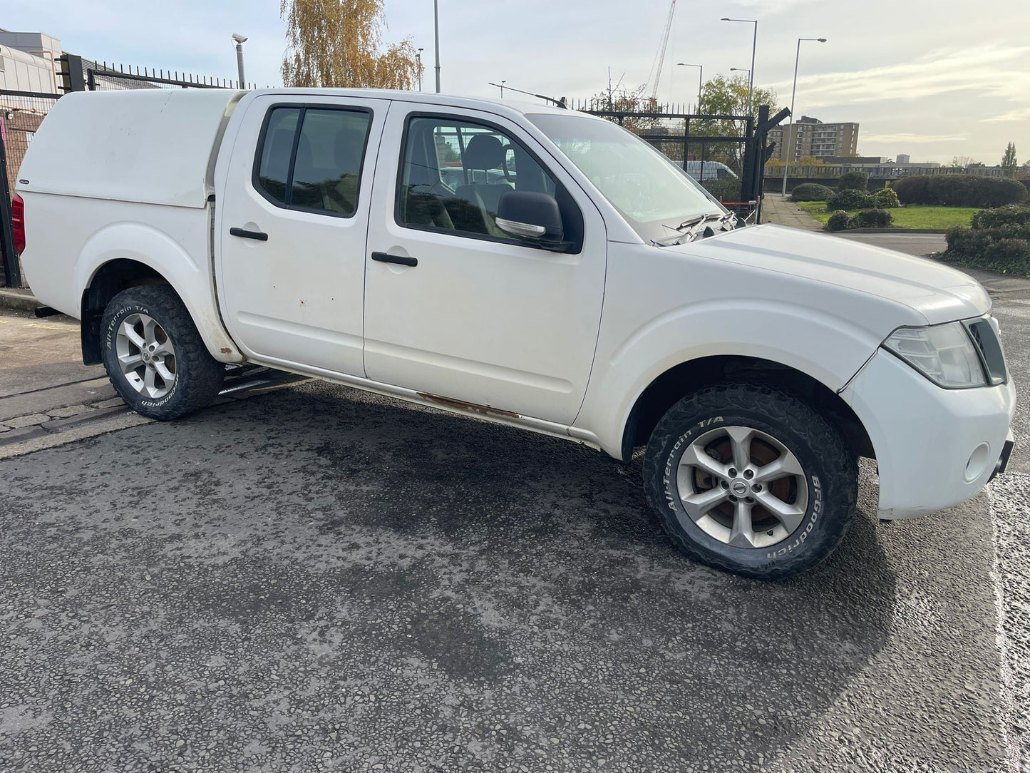 Nissan Navara 2.5 dCi Visia 4WD Double Cab Pickup – 2015