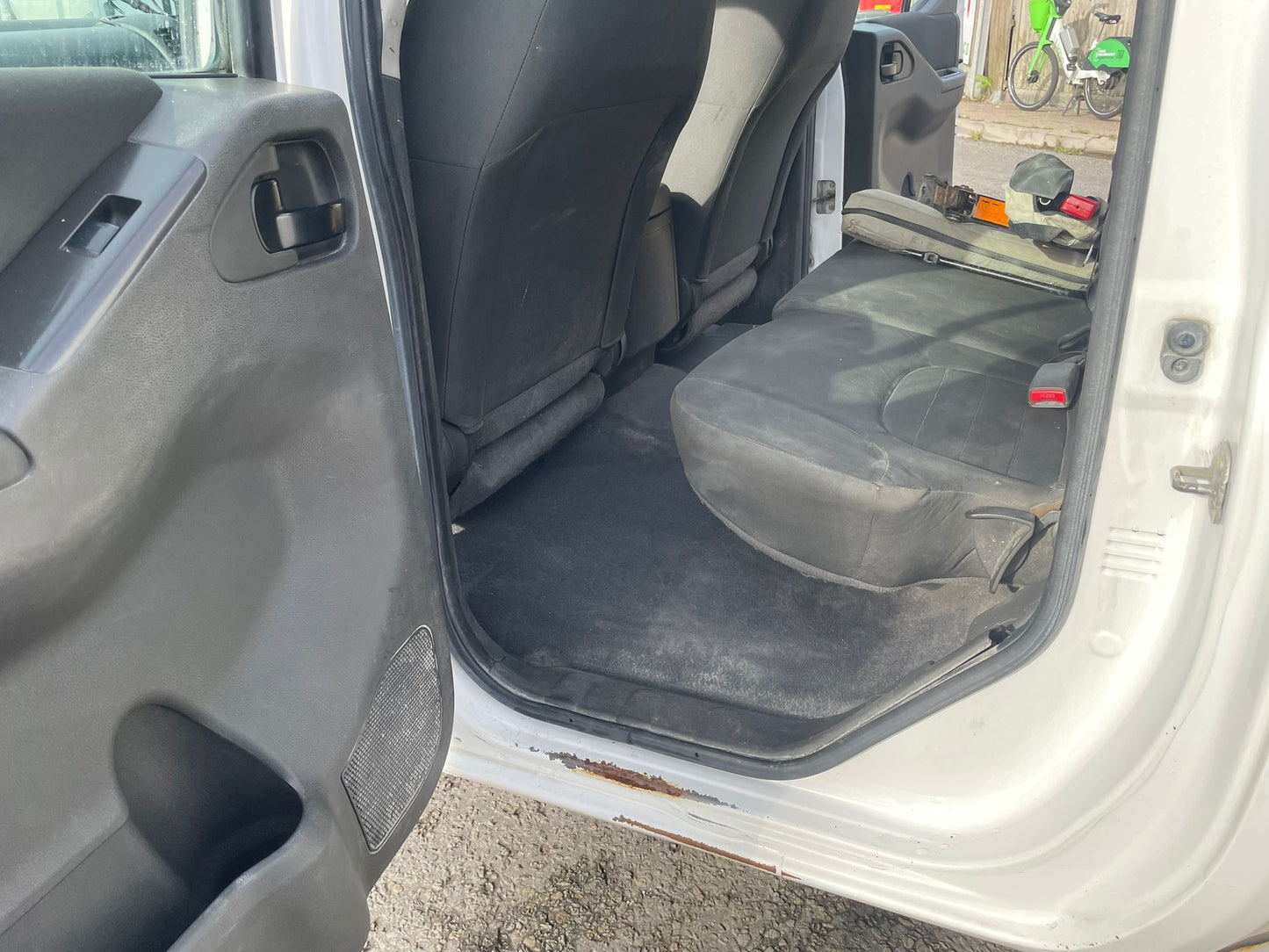 Nissan Navara 2.5 dCi Visia 4WD Double Cab Pickup – 2015