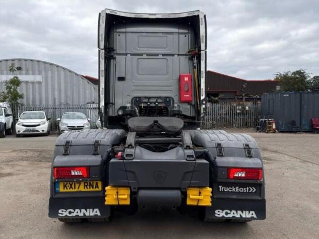 Scania R 580 Day Cab Tractor Unit – 2017