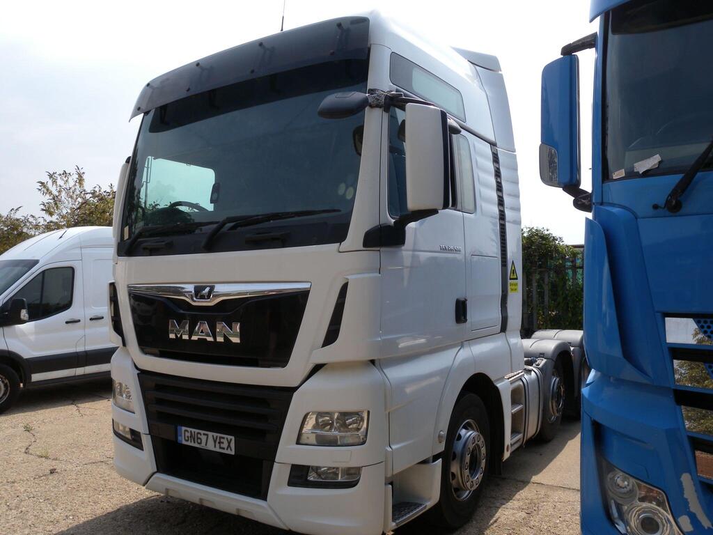 MAN TGX 26.460 Sleeper Cab Tractor Unit – 2018